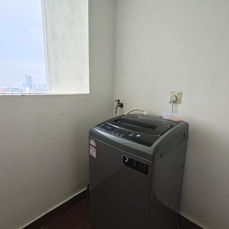 One Tebrau By Antlerzone Apartamento Johor Bahru Exterior foto